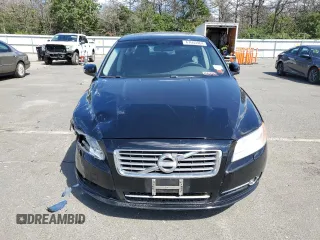 2010 Volvo S80 I6 with VIN YV1960AS1A1121180, listed as a Copart auction lot 81217084 with 78,631 mi miles and Non Repairable. Bid and sale history available at carsss.com. Image 5.
