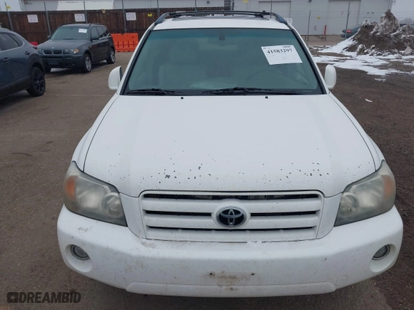2005 Toyota Highlander with VIN JTEDP21A450072905, listed as a IAAI auction lot 41583297 with 250,061 mi miles. Bid and sale history available at carsss.com. Image 6.