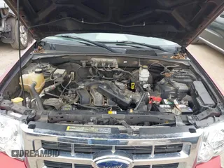 2008 Ford Escape XLT with VIN 1FMCU93118KB59096, listed as a IAAI auction lot 41752159 with 199,185 mi miles. Bid and sale history available at carsss.com. Image 10.
