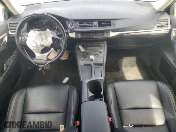 2016 Lexus CT 200h z VIN JTHKD5BH3G2276800, wystawiony jako Copart lot #49264825 z przebiegiem 82 841 mil mil oraz Szkody całkowita. Historia ofert i sprzedaży dostępna na DreamBid. Obrazek 8.