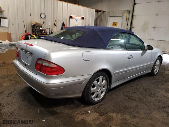 2001 Mercedes-Benz CLK-Class with VIN WDBLK65G01T079748, listed as a Copart auction lot 50126715 with 120,266 mi miles and Salvage Title. Bid and sale history available at carsss.com. Image 3.