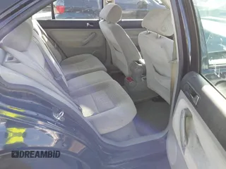 2000 Volkswagen Jetta GLS z VIN 3VWSA29M3YM047424, wystawiony jako IAAI lot #41610862 z przebiegiem 216 902 mil mil oraz . Historia ofert i sprzedaży dostępna na DreamBid. Obrazek 8.
