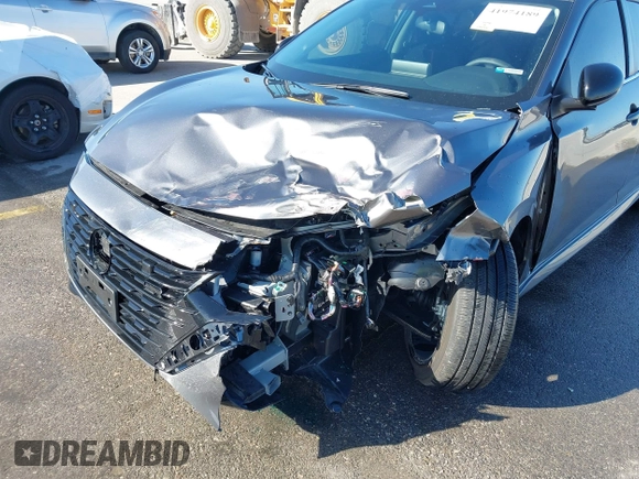 2025 Nissan Sentra SR с VIN 3N1AB8DV2SY226460, выставлен на аукционе IAAI как лот 41974189 с пробегом 910 миль миль и . История ставок и продаж доступна на DreamBid. Изображение 6.