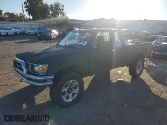 1992 Toyota Pickup DLX с VIN JT4VN13D2N5083484, выставлен на аукционе Copart как лот 44200945 с пробегом 271 613 миль миль и Списание • Salvage title. История ставок и продаж доступна на DreamBid. Изображение 1.