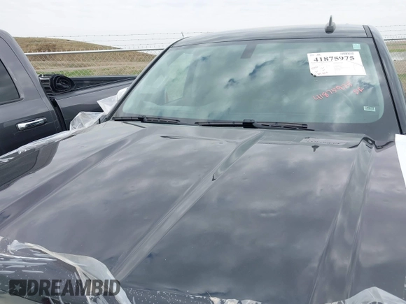 2015 GMC Sierra 1500 SLT with VIN 3GTU2VEC6FG526374, listed as a IAAI auction lot 41875975 with 207,561 mi miles and . Bid and sale history available at DreamBid. Image 21.