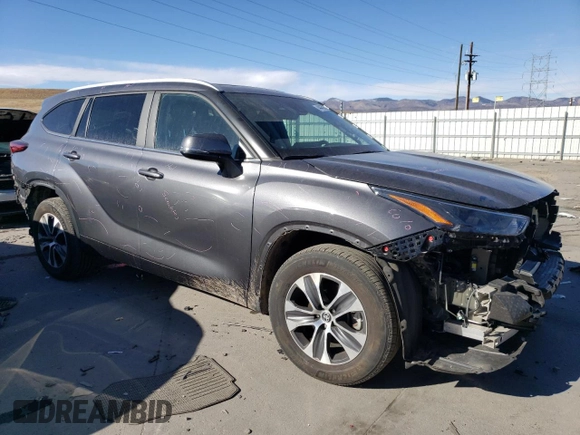 2023 Toyota Highlander L with VIN 5TDKDRBH5PS005383, listed as a Copart auction lot 44438255 with 17,149 mi miles and Salvage title. Bid and sale history available at DreamBid. Image 4.