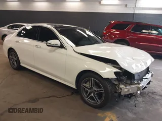 2023 Mercedes-Benz E 350 z VIN W1KZF8EB2PB137329, wystawiony jako IAAI lot #42160967 z przebiegiem 8 718 mil mil oraz . Historia ofert i sprzedaży dostępna na DreamBid. Obrazek 1.