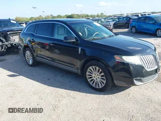 2010 Lincoln MKT with VIN 2LMHJ5AR9ABJ12211, listed as a IAAI auction lot 41766668 with 161,057 mi miles. Bid and sale history available at carsss.com. Image 1.
