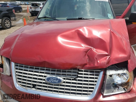 2004 Ford Expedition Eddie Bauer z VIN 1FMPU17LX4LB23782, wystawiony jako Copart lot #58600625 z przebiegiem 153 982 mil mil oraz Szkoda całkowita • Salvage title. Historia ofert i sprzedaży dostępna na DreamBid. Obrazek 11.