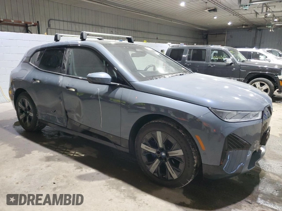2023 BMW iX xDrive50 with VIN WB523CF0XPCL86360, listed as a Copart auction lot 87999875 with 45,581 mi miles and Salvage Title. Bid and sale history available at carsss.com. Image 4.