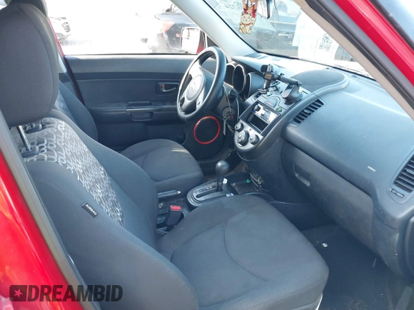 2010 Kia Soul + with VIN KNDJT2A25A7189521, listed as a IAAI auction lot 41008724 with 180,131 mi miles. Bid and sale history available at carsss.com. Image 5.