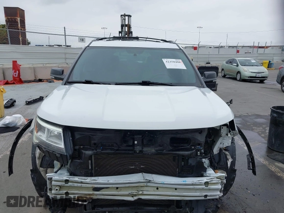 2018 Ford Explorer XLT with VIN 1FM5K7D8XJGC01269, listed as a IAAI auction lot 42358408 with 153,105 mi miles and . Bid and sale history available at DreamBid. Image 13.