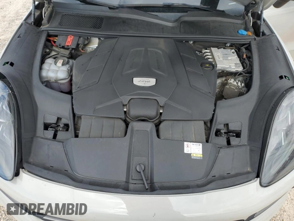 2023 Porsche Cayenne S с VIN WP1AB2AY3PDA14605, выставлен на аукционе Copart как лот 70424044 с пробегом 22 946 миль миль и Списание • Salvage title. История ставок и продаж доступна на DreamBid. Изображение 13.