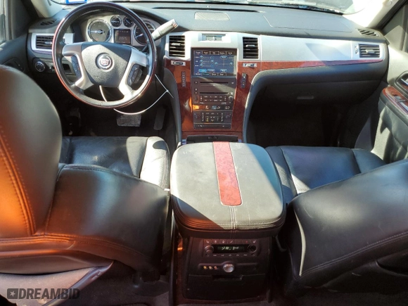 2010 Cadillac Escalade Premium with VIN 1GYUKCEF8AR178739, listed as a Copart auction lot 81595354 with 171,907 mi miles and Clean Title. Bid and sale history available at carsss.com. Image 8.