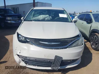2017 Chrysler Pacifica Touring with VIN 2C4RC1DG6HR633826, listed as a IAAI auction lot 42170041 with 143,481 mi miles and . Bid and sale history available at DreamBid. Image 12.