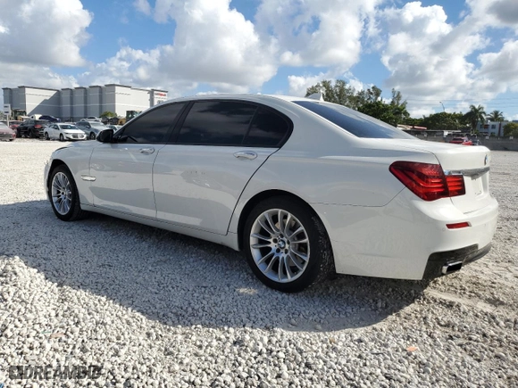 2013 BMW 7 Series 740Li with VIN WBAYE4C5XDD137591, listed as a Copart auction lot 44581175 with 138,173 mi miles and Salvage Title. Bid and sale history available at carsss.com. Image 2.