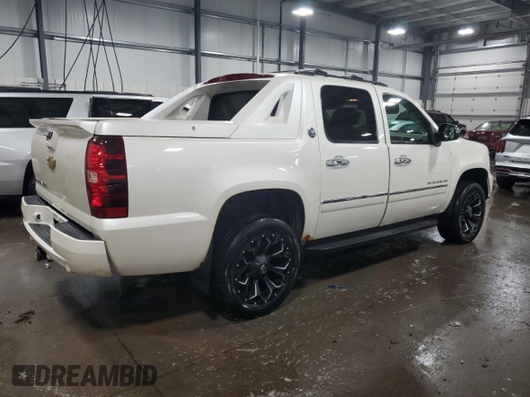 2013 Chevrolet Avalanche LTZ with VIN 3GNTKGE74DG315222, listed as a Copart auction lot 73200524 with 154,881 mi miles and Salvage Title. Bid and sale history available at carsss.com. Image 3.
