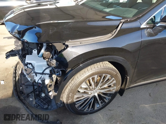 2024 Lexus RX 350 with VIN 2T2BAMBA6RC026443, listed as a IAAI auction lot 41975224 with 7,244 mi miles and . Bid and sale history available at DreamBid. Image 19.