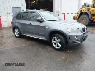 2007 BMW X5 3.0si z VIN 5UXFE43527L018565, wystawiony jako IAAI lot #41832826 z przebiegiem 160 845 mil mil oraz . Historia ofert i sprzedaży dostępna na DreamBid. Obrazek 1.