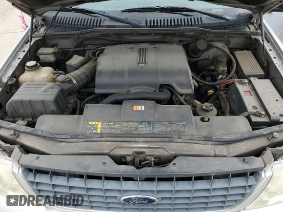 2002 Ford Explorer XLT z VIN 1FMDU63WX2UB87151, wystawiony jako Copart lot #84972404 z przebiegiem 210 571 mil mil oraz Szkoda całkowita • Salvage title. Historia ofert i sprzedaży dostępna na DreamBid. Obrazek 12.