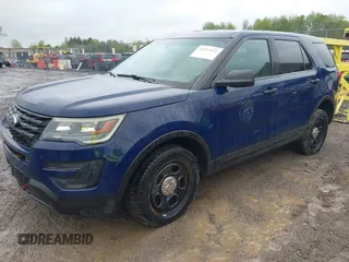 2017 Ford Police Interceptor Utility z VIN 1FM5K8AT3HGC25647, wystawiony jako IAAI lot #42223972 z przebiegiem 213 599 mil mil oraz . Historia ofert i sprzedaży dostępna na DreamBid. Obrazek 17.