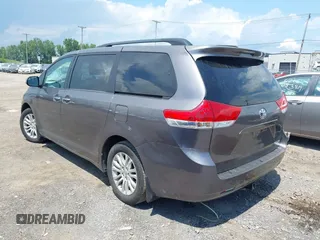 2014 Toyota Sienna XLE с VIN 5TDYK3DC8ES451829, выставлен на аукционе IAAI как лот 42689122 с пробегом 104 729 миль миль и . История ставок и продаж доступна на DreamBid. Изображение 3.