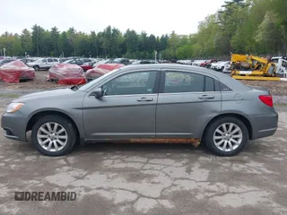 2012 Chrysler 200 Touring with VIN 1C3CCBBB7CN185058, listed as a IAAI auction lot 42289296 with 141,754 mi miles and . Bid and sale history available at DreamBid. Image 12.