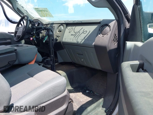 2015 Ford F-250 XL с VIN 1FDBF2B60FED21726, выставлен на аукционе IAAI как лот 42459683 с пробегом 355 935 миль миль и . История ставок и продаж доступна на DreamBid. Изображение 5.