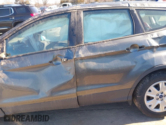 2016 Ford Escape S with VIN 1FMCU0F76GUC20988, listed as a IAAI auction lot 41561524 with 1 mi miles. Bid and sale history available at carsss.com. Image 6.
