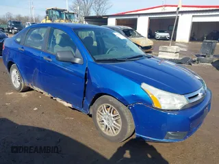 2011 Ford Focus SE with VIN 1FAHP3FN3BW201142, listed as a IAAI auction lot 41520289 with 244,506 mi miles. Bid and sale history available at carsss.com. Image 1.