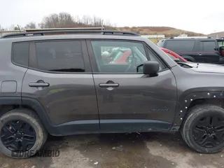 2021 Jeep Renegade Jeepster z VIN ZACNJDAB1MPM27128, wystawiony jako IAAI lot #41460181 z przebiegiem 67 466 mil mil oraz . Historia ofert i sprzedaży dostępna na DreamBid. Obrazek 14.
