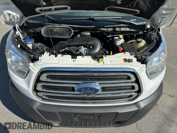 2019 Ford Transit Passenger XL z VIN 1FBAX2CM7KKA60959, wystawiony jako Copart lot #56836625 z przebiegiem 281 088 mil mil oraz Tytuł czysty. Historia ofert i sprzedaży dostępna na DreamBid. Obrazek 5.