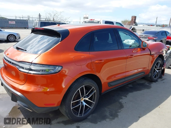 2022 Porsche Macan with VIN WP1AA2A58NLB02500, listed as a IAAI auction lot 41814621 with 54,765 mi miles and . Bid and sale history available at DreamBid. Image 4.