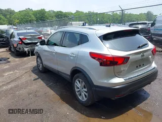 2017 Nissan Rogue SV with VIN JN1BJ1CR4HW122667, listed as a IAAI auction lot 42540290 with 69,459 mi miles and . Bid and sale history available at DreamBid. Image 3.