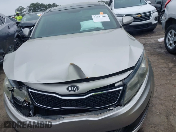 2012 Kia Optima EX with VIN 5XXGN4A73CG049005, listed as a IAAI auction lot 41912666 with 212,312 mi miles. Bid and sale history available at carsss.com. Image 6.
