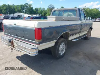 1989 Ford F-250 with VIN 1FTEF26Y2KNB61498, listed as a IAAI auction lot 42551001 with 50,222 mi miles and . Bid and sale history available at DreamBid. Image 4.
