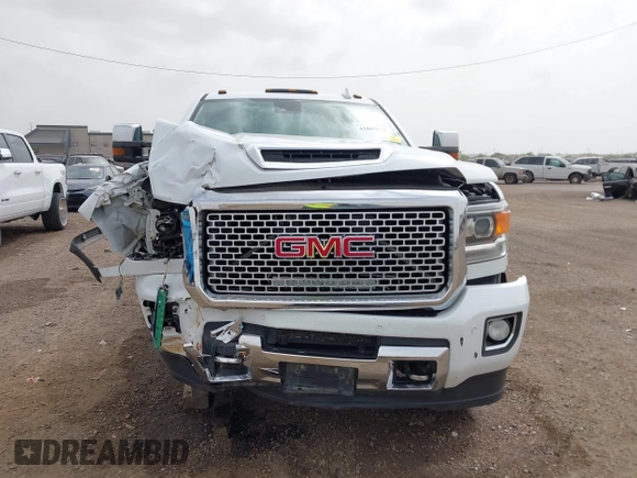 2017 GMC Sierra 2500HD Denali with VIN 1GT12UEY1HF213326, listed as a IAAI auction lot 41807632 with 224,620 mi miles and . Bid and sale history available at DreamBid. Image 13.