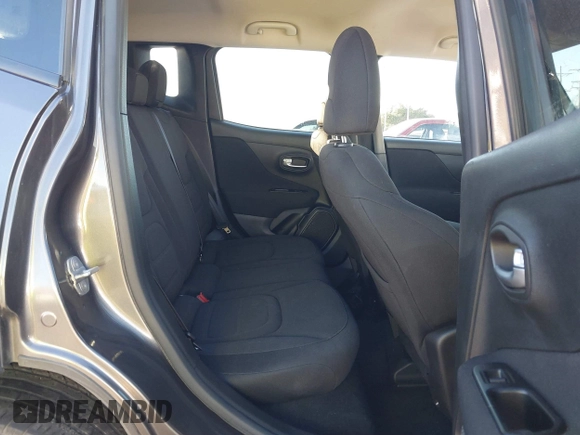 2020 Jeep Renegade Latitude with VIN ZACNJABB8LPL25157, listed as a IAAI auction lot 41065402 with 64,982 mi miles. Bid and sale history available at carsss.com. Image 8.