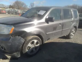 2014 Honda Pilot EX-L with VIN 5FNYF4H56EB049351, listed as a IAAI auction lot 41359552 with 113,534 mi miles. Bid and sale history available at carsss.com. Image 2.