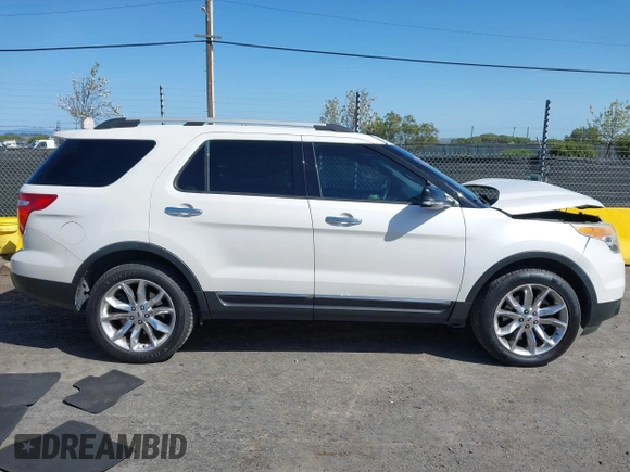 2014 Ford Explorer XLT with VIN 1FM5K8D81EGC01334, listed as a IAAI auction lot 41995546 with 139,812 mi miles and . Bid and sale history available at carsss.com. Image 13.