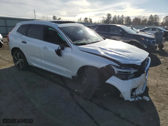 2019 Volvo XC60 R-Design with VIN LYVA22RM8KB230942, listed as a Copart auction lot 81098054 with 0 mi miles and Salvage Title. Bid and sale history available at carsss.com. Image 4.