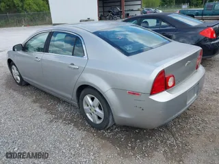 2008 Chevrolet Malibu LS w/1LS with VIN 1G1ZG57B68F233499, listed as a IAAI auction lot 42027947 with 199,474 mi miles. Bid and sale history available at carsss.com. Image 3.