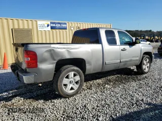 2007 Chevrolet Silverado 1500 LT w/1LT with VIN 2GCEC19J771620258, listed as a Copart auction lot 42622805 with 275,948 mi miles and Salvage Title. Bid and sale history available at carsss.com. Image 3.