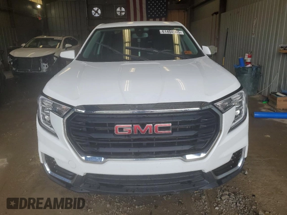 2024 GMC Terrain SLE with VIN 3GKALTEG5RL255590, listed as a Copart auction lot 61404565 with Not provided miles and Salvage title. Bid and sale history available at DreamBid. Image 5.