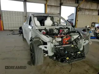 2024 Tesla Model Y Long Range z VIN 7SAYGDEE7RA217991, wystawiony jako Copart lot #50885695 z przebiegiem Nie podano mil oraz Szkoda całkowita • Salvage title. Historia ofert i sprzedaży dostępna na DreamBid. Obrazek 12.