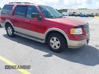2005 Ford Expedition Eddie Bauer with VIN 1FMPU175X5LA40873, listed as a IAAI auction lot 42017353 with 216,737 mi miles. Bid and sale history available at carsss.com. Image 1.