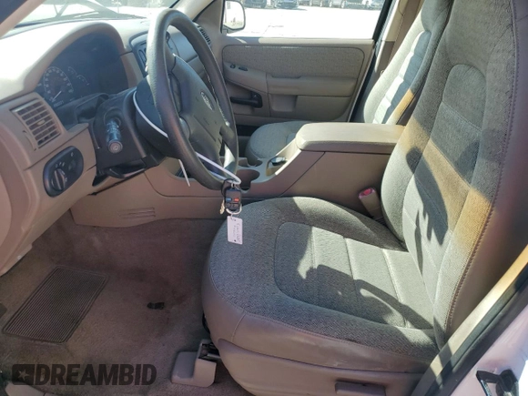 2002 Ford Explorer XLS with VIN 1FMZU72E52UC26202, listed as a Copart auction lot 47299435 with 152,010 mi miles and Salvage title. Bid and sale history available at DreamBid. Image 7.