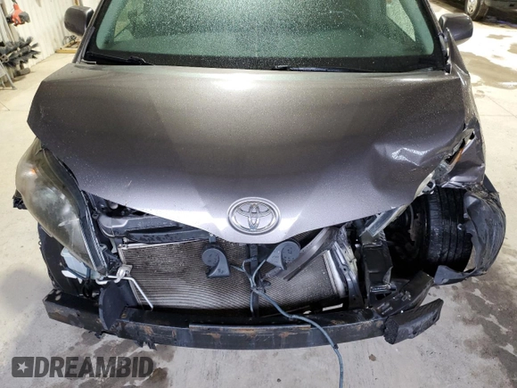 2011 Toyota Sienna SE with VIN 5TDXK3DCXBS159705, listed as a Copart auction lot 52173115 with 134,100 mi miles and Salvage Title. Bid and sale history available at carsss.com. Image 13.