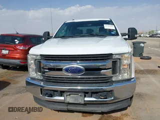 2019 Ford F-250 XL with VIN 1FT7W2B65KED74071, listed as a IAAI auction lot 42505692 with 197,880 mi miles and . Bid and sale history available at DreamBid. Image 12.