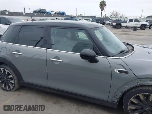 2015 MINI Hardtop 4 Door with VIN WMWXS5C57FT832162, listed as a IAAI auction lot 42159929 with 117,683 mi miles and . Bid and sale history available at DreamBid. Image 13.